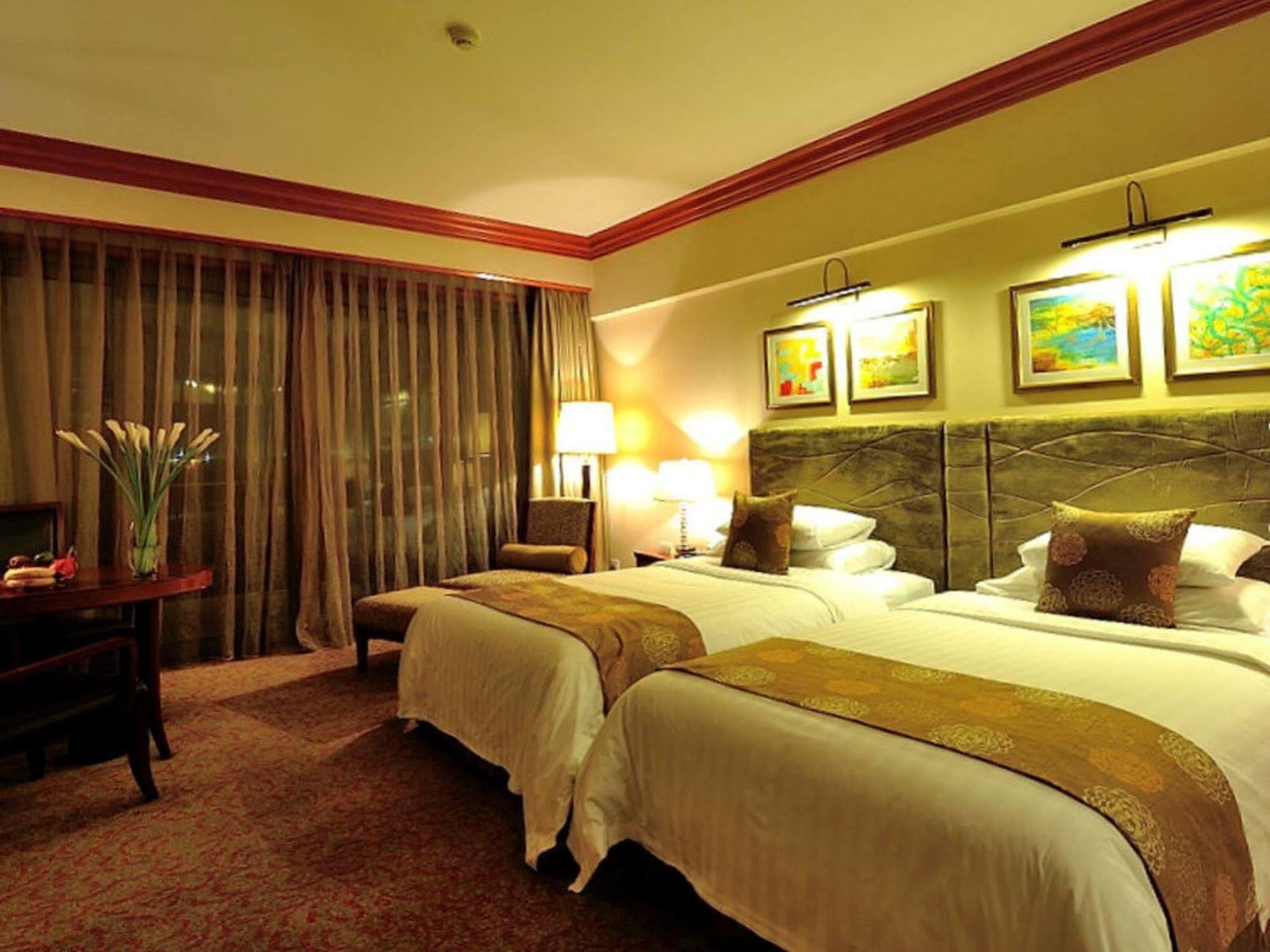 New Century Grand Hotel Kaifeng Exterior foto